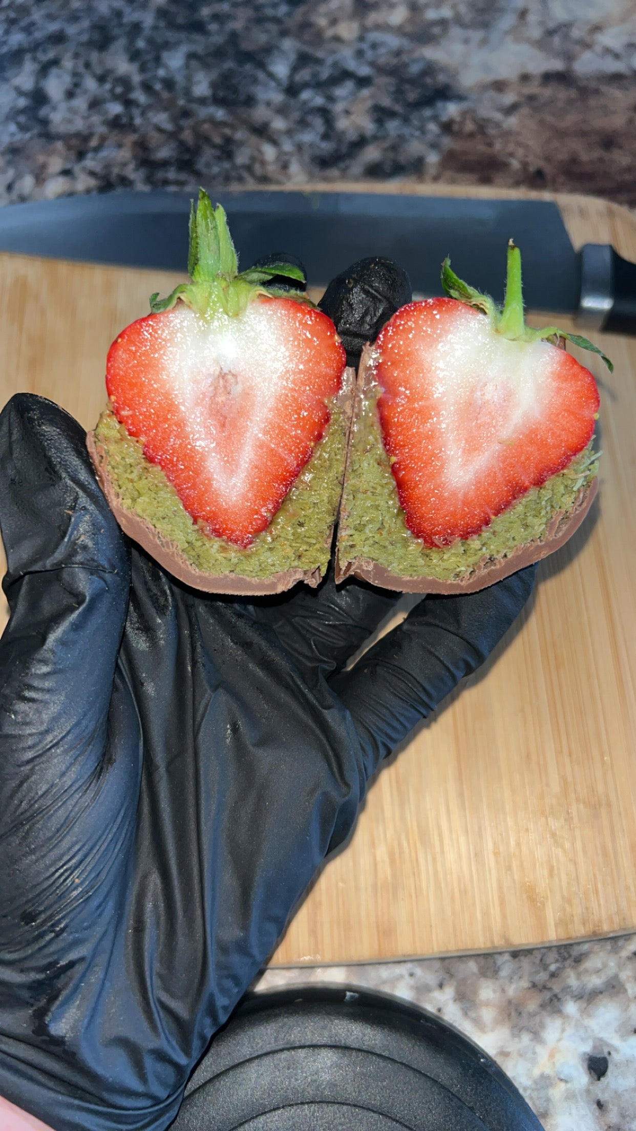 Dubai berries - x5 in a cup