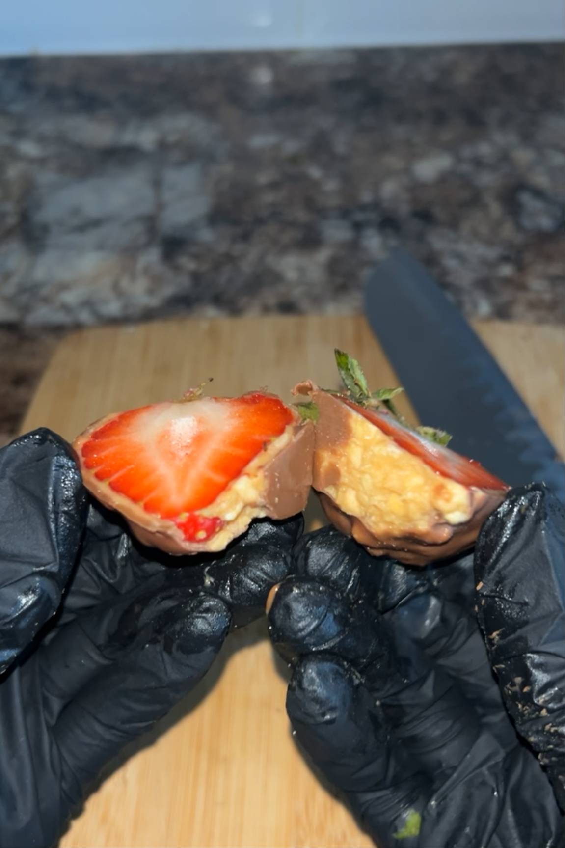 Peanut butter strawbs - x5 in a cup