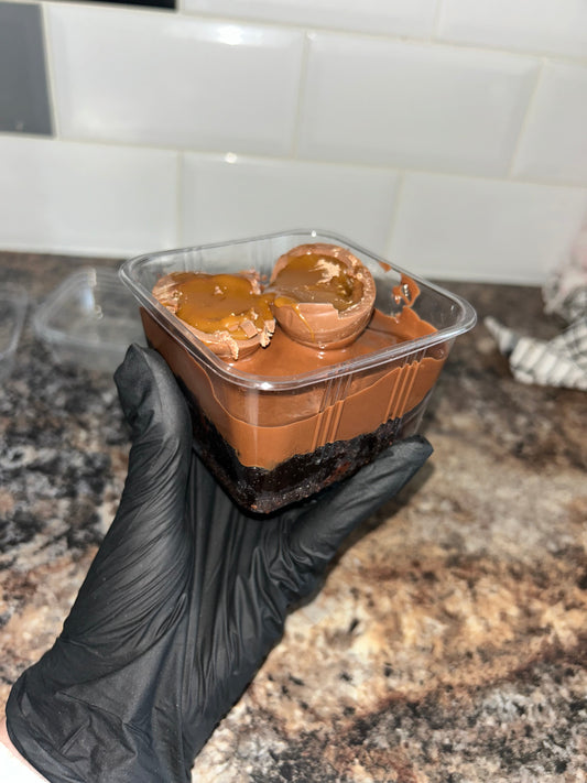 Caramel egg brownie pot